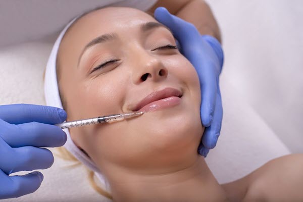 تزریقات زیبایی | فرح کلینیک